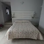 Locazione Turistica Domus Re 4*