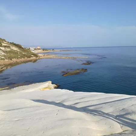 Bed & Breakfast Locazione Turistica Domus Re 4*